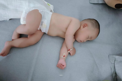大丰几个月宝宝会抬头