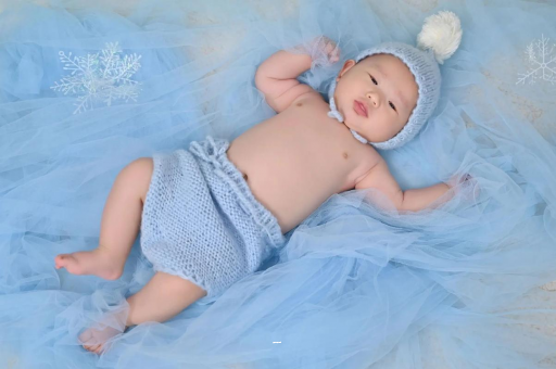 大丰摸孕妇肚子沾喜气